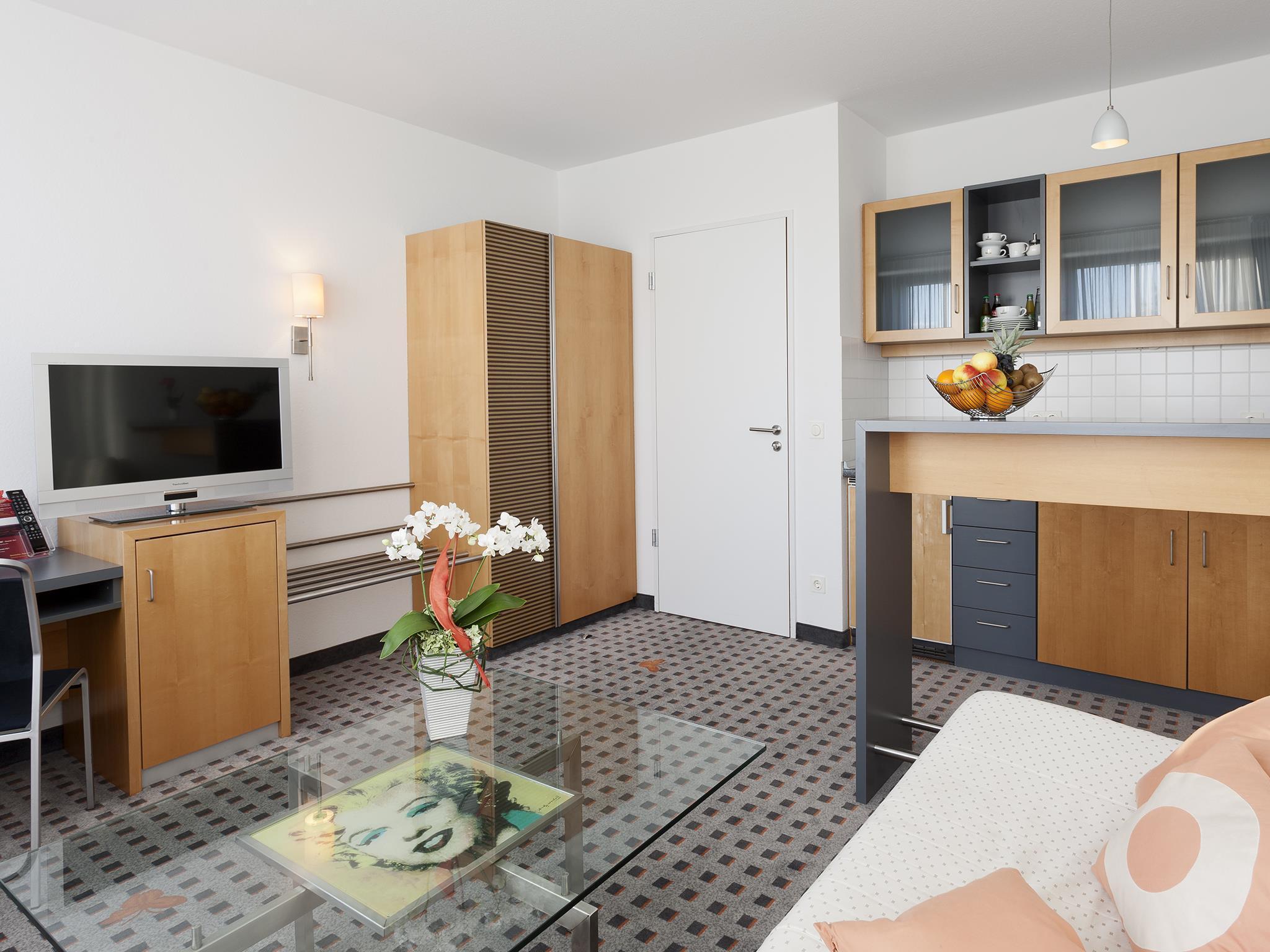 Best Western Hotel Am Europaplatz Königsbrunn Εξωτερικό φωτογραφία