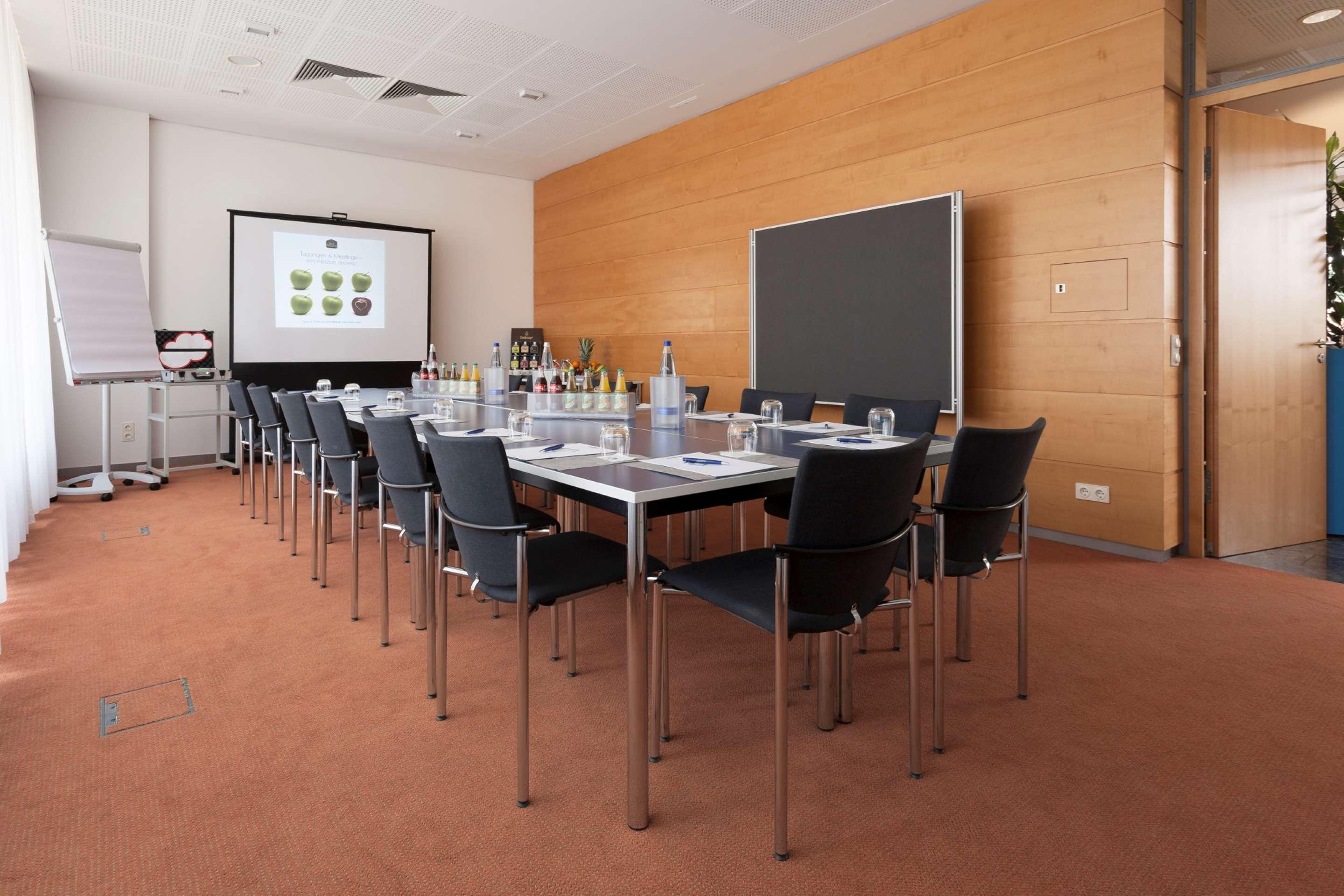 Best Western Hotel Am Europaplatz Königsbrunn Εξωτερικό φωτογραφία