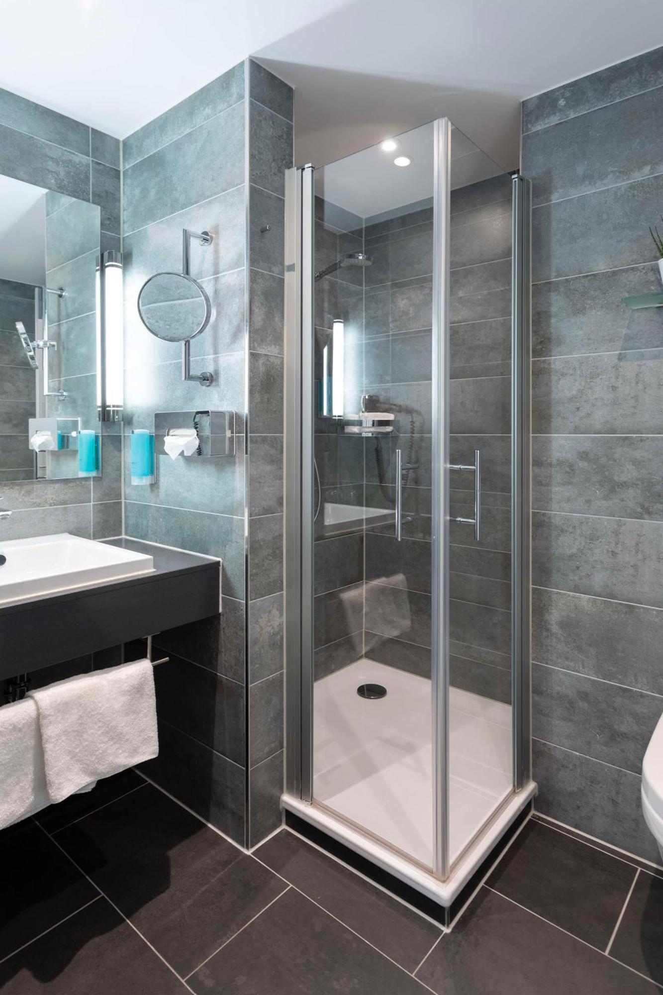 Best Western Hotel Am Europaplatz Königsbrunn Εξωτερικό φωτογραφία